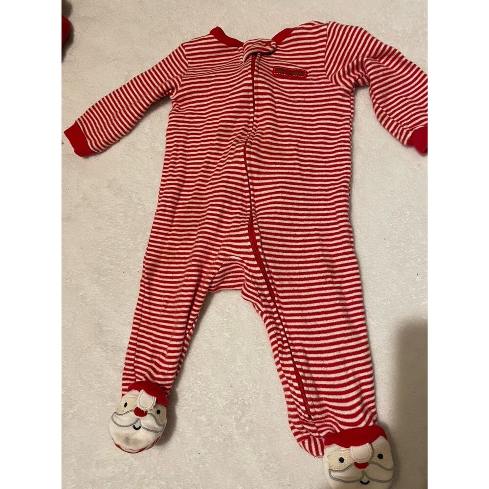 Christmas pjs Lot 6 months , carters,